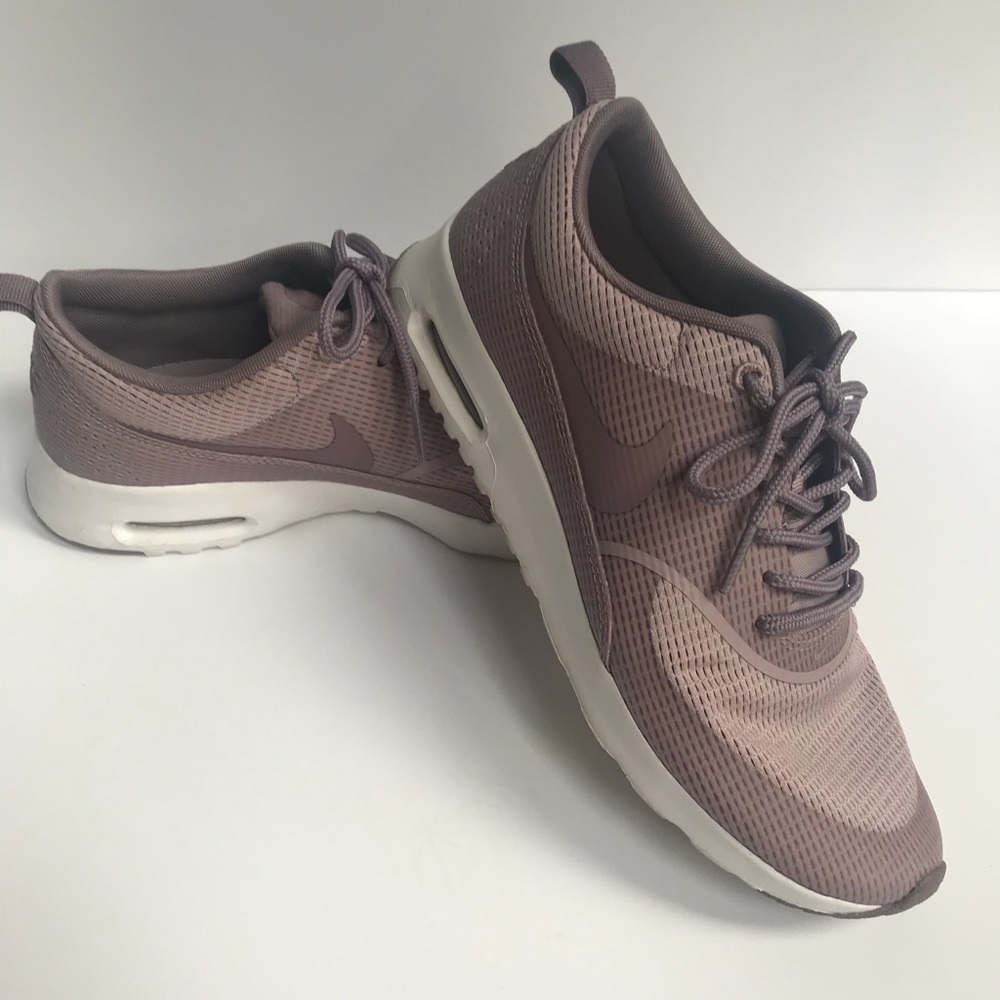 Nike Mauve Sneakers